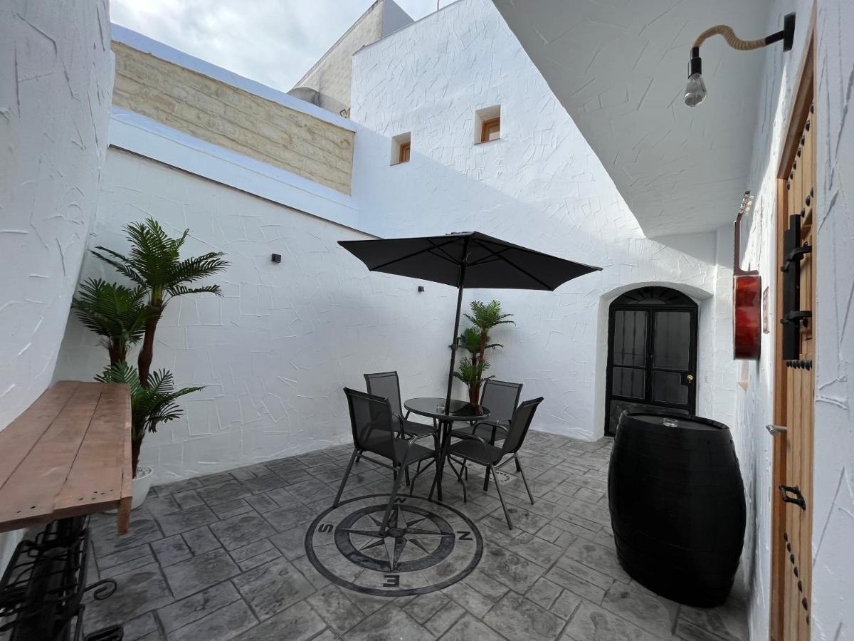 Apartamento La Lola - Patio Privado Jerez de la Frontera Ngoại thất bức ảnh